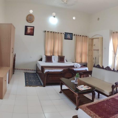 Shiva Ganges View Guest House Варанаси Екстериор снимка