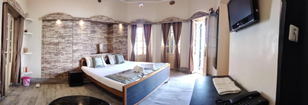 Shiva Ganges View Guest House Варанаси Екстериор снимка
