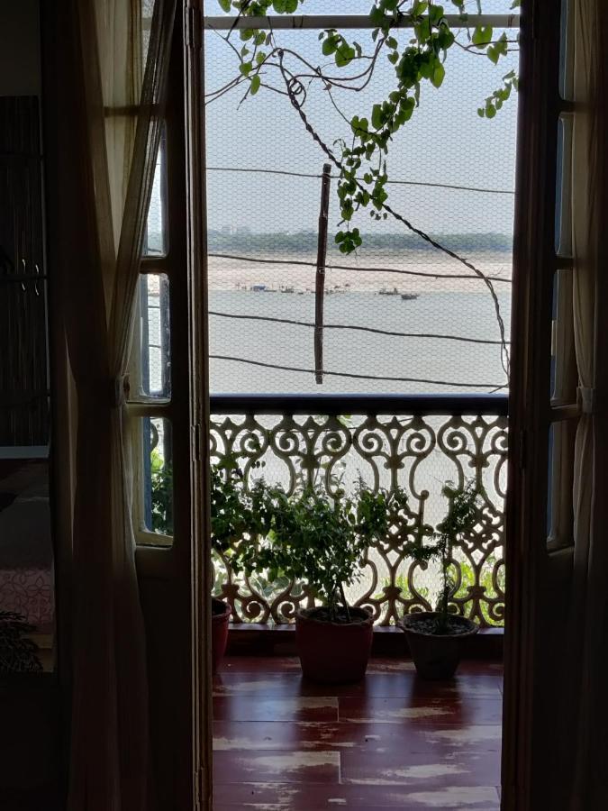 Shiva Ganges View Guest House Варанаси Екстериор снимка