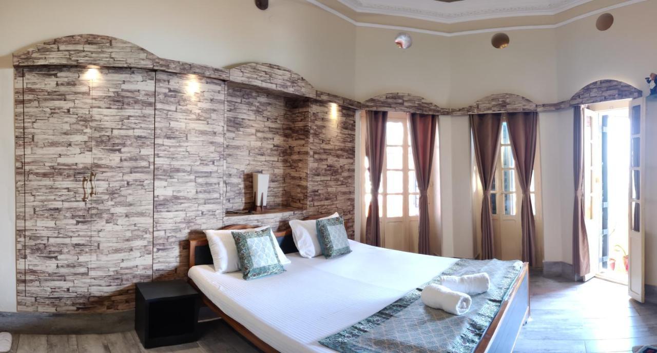 Shiva Ganges View Guest House Варанаси Екстериор снимка
