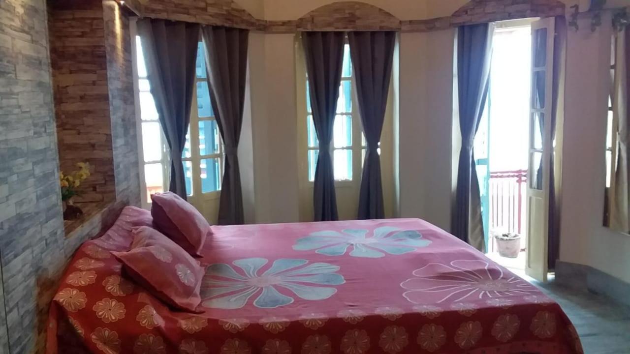 Shiva Ganges View Guest House Варанаси Екстериор снимка